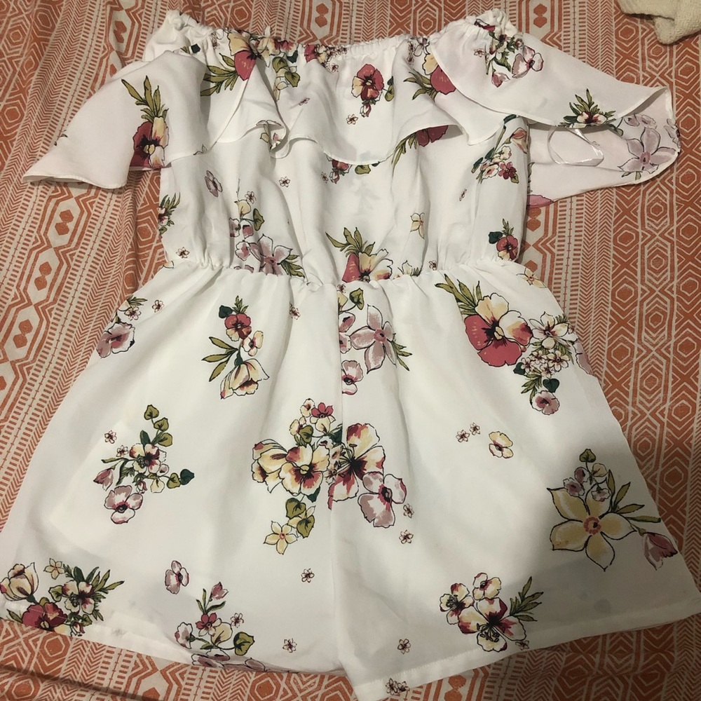 Romper - Picture 2 of 2